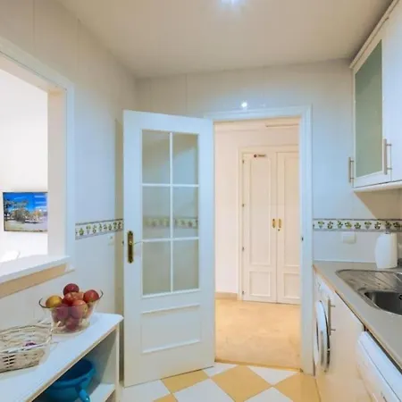 Stylish 2br With Big Terrace Near And Golf Lägenhet Benalmádena